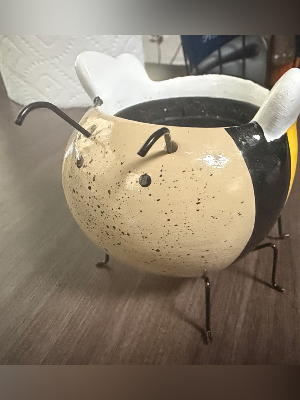 Cute Speckled Bee Planter